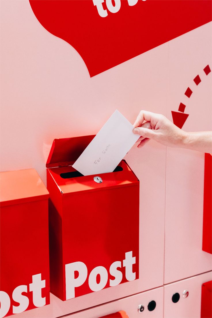 Comment transformer vos locaux en décor de Noël de marque (sans tomber dans le kitsch)